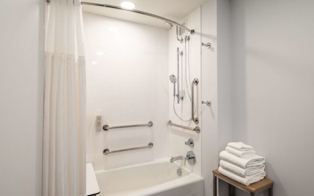 Hilton Garden Inn Toledo Downtown