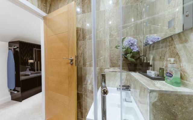 Modern city centre studio apartment