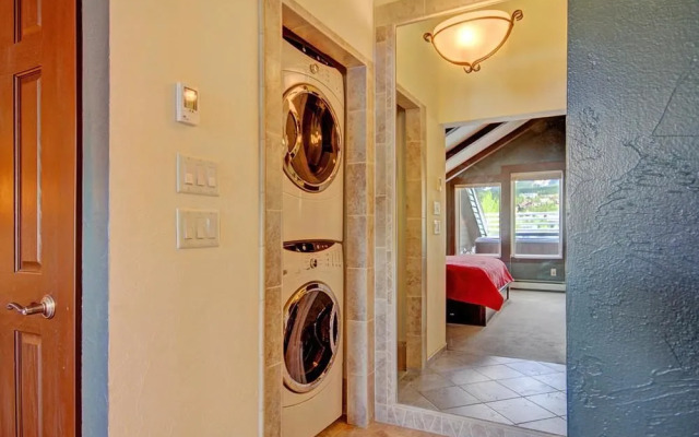 Porcupine Peak Condo