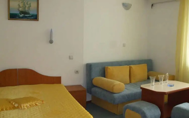 Poseidon Family Hotel