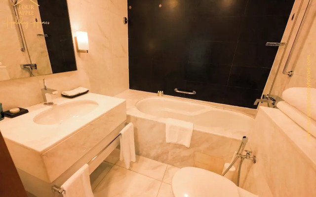 Studio with Thrilling Burj Khalifa View