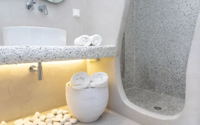 Crystal Mare Suites