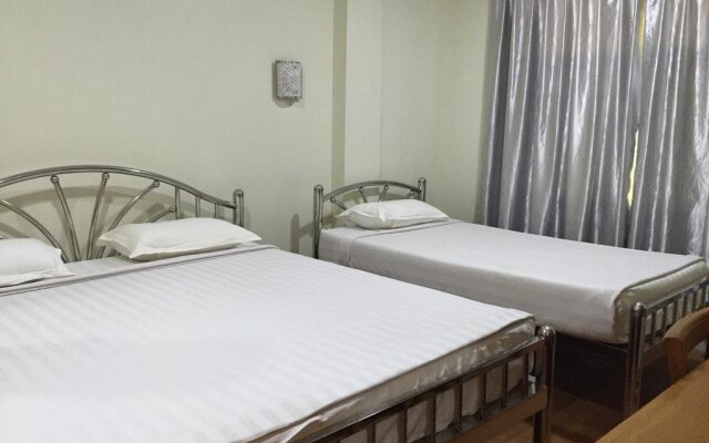 Htun Yadanar Motel