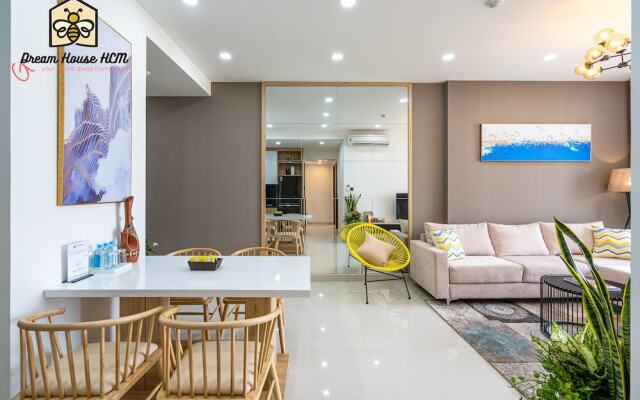 Dream House Apartment