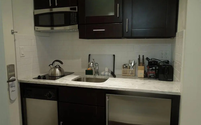 East Village 1 Bedroom Apartment - RNU 65216