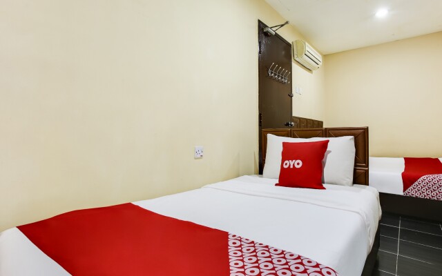 OYO 43927 Sassana Hotel (Sanitized Stay)