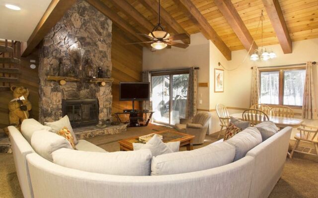 Mammoth Pines #02 - Year-round Activities!