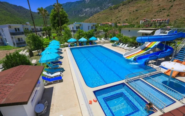 Otel Albos