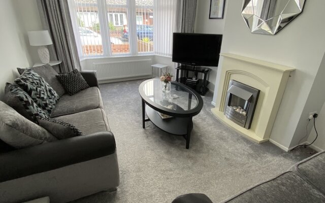 Inviting 2-Bed Bungalow