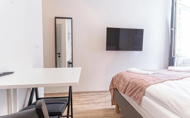 4BR Apt. for Groups 6-Min to Stadthalle