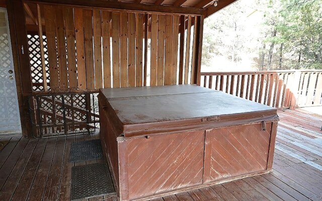 Beckham Hill - Three Bedroom Cabin