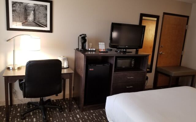 Holiday Inn Express Auburn Touring Drive