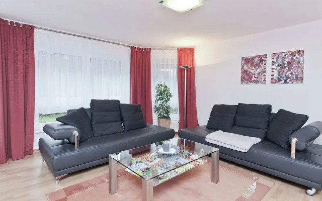 Furnished Apartment in Nieheim Germany near Forest