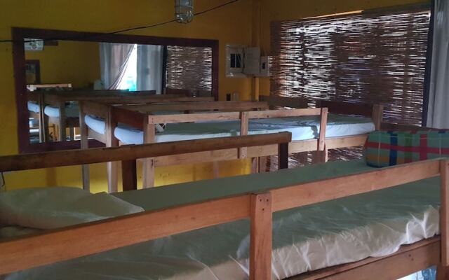 Lyn's Transient House - Hostel