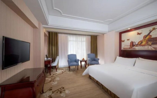 Vienna International Hotel (Shantou Simapu)