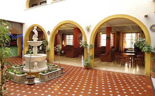 Hotel Complejo Los Pintores