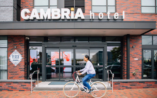 Cambria Hotel Washington D.C. Navy Yard Riverfront