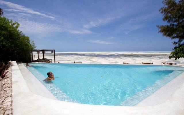 Coral Rocks Hotel & Restaurant
