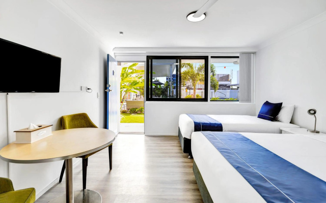 Montego Mermaid Beach Motel – Guest Rooms – Gold Coast