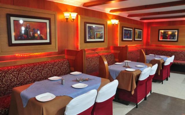 Hotel Arya Palace