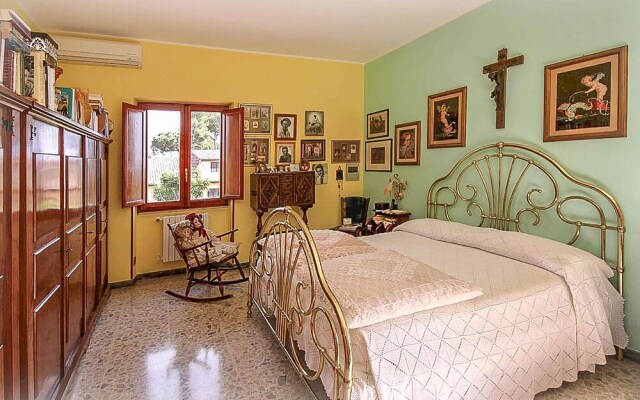 Stunning Home in Ardea With 4 Bedrooms and Wifi