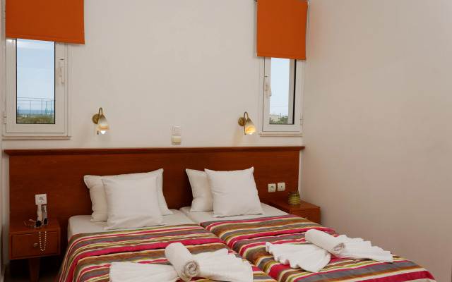 Danelis Studios and Apartments
