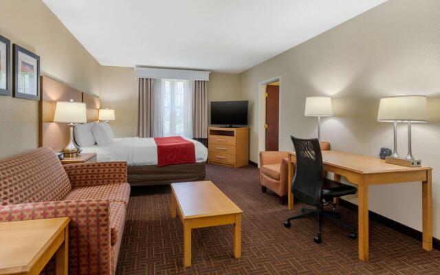 Comfort Suites Hanes Mall
