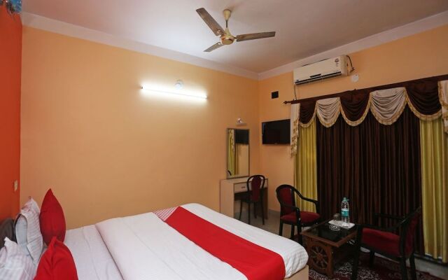 OYO 26822 Golden Sea Queen Beach Resort
