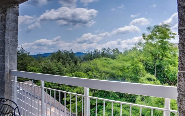Whispering Pines 341