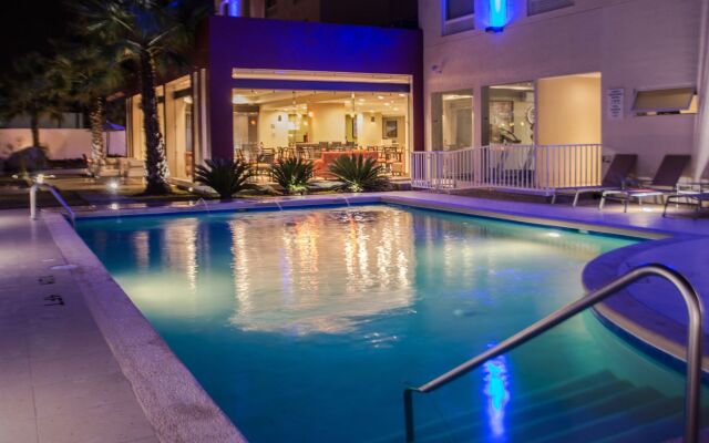 Holiday Inn Express Guadalajara Aeropuerto by IHG