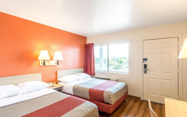 Motel 6 Redding, CA - Central