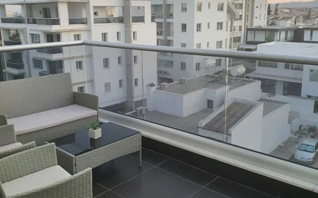 Immaculate 2-bed Apartment in Larnaca