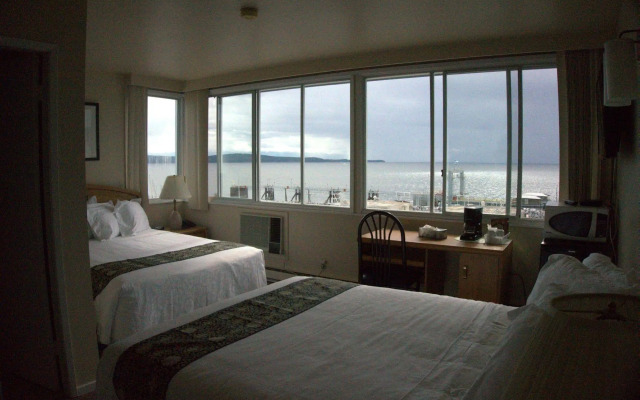 Marine Inn