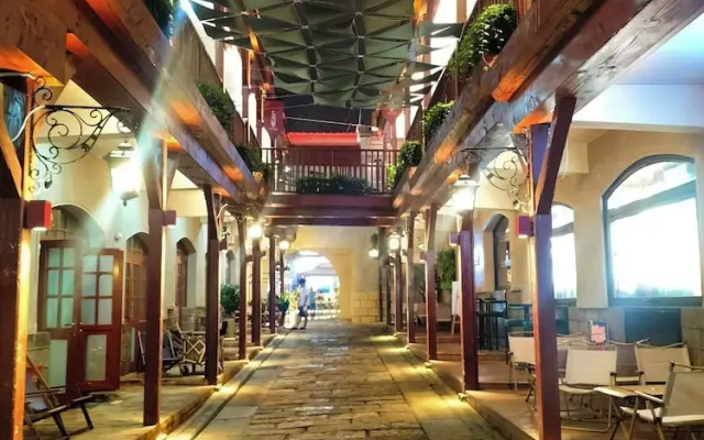 Huaqi Kaiserdom Hotel