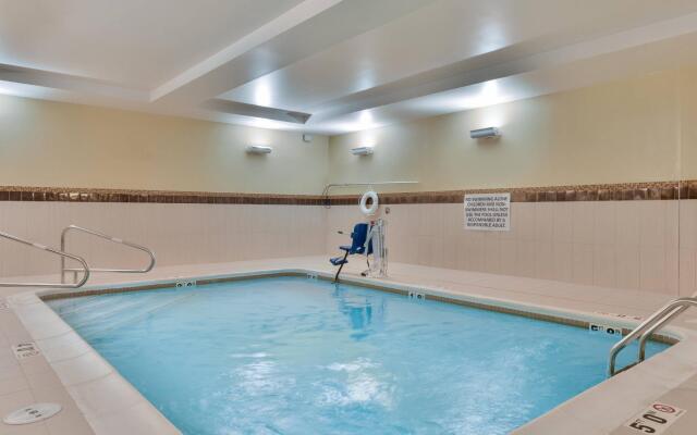 Courtyard St Louis Chesterfield