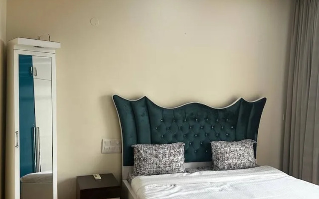 Luxury Serviced Apartment Near Medanta Medicity