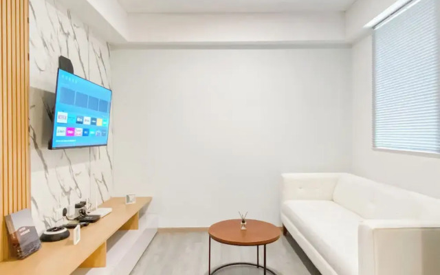 Restful And Homey 2Br At Meikarta Apartment