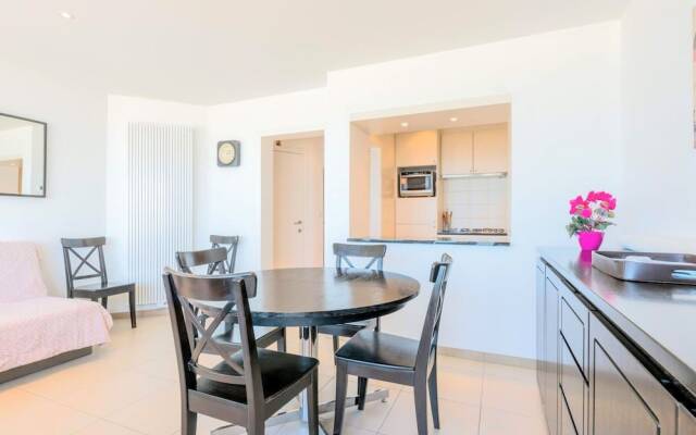 Vitalo 502 Apartment on the Beach of Koksijde