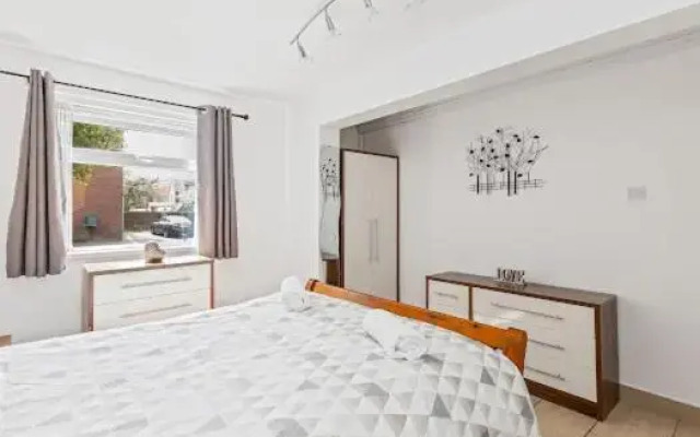 Self Catering Belfast Apartment
