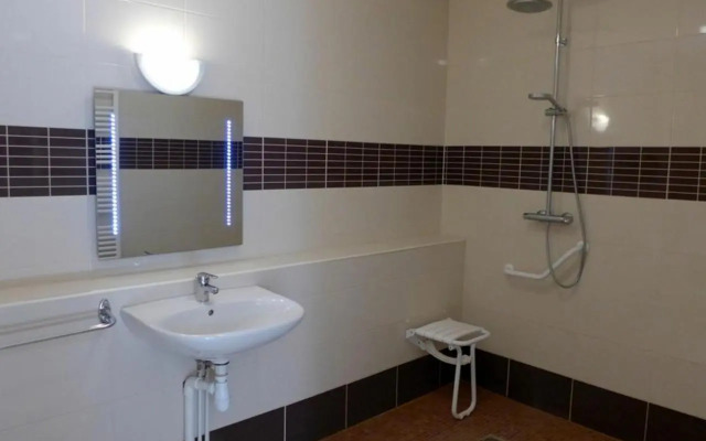 Gîte Vignes-la-Côte, 4 pièces, 6 personnes - FR-1-611-25