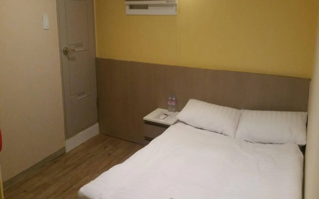Dongdaemun Hwashin Hostel
