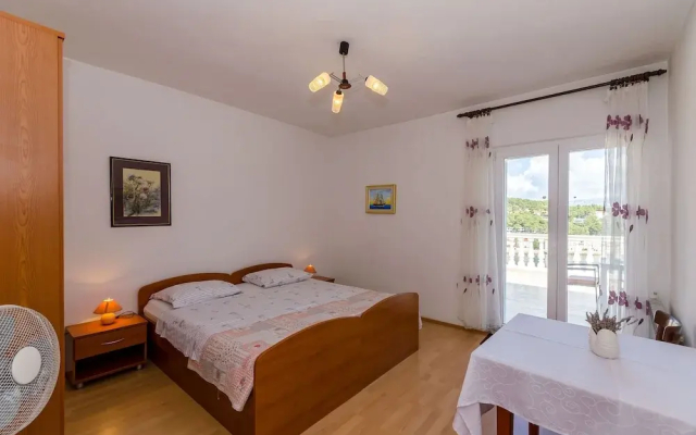 Apartments Jakov