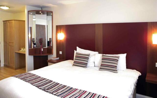 Mercure Swindon South Marston Hotel & Spa