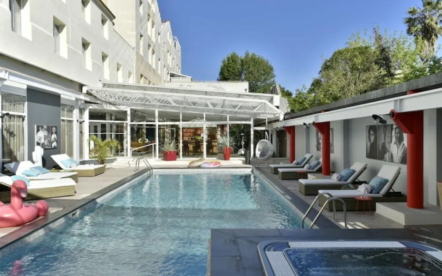 Hotel Arles Plaza