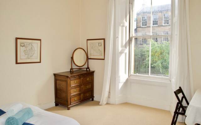 Spacious Flat in Central Stockbridge