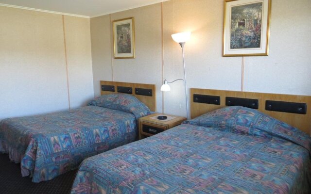Peterboro Express Inn