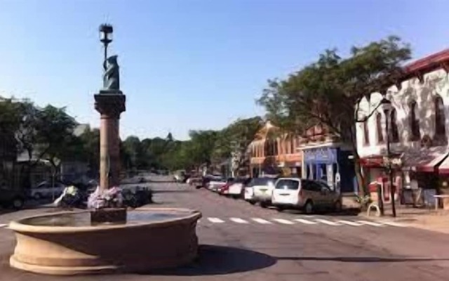 Oak Valley Inn & Suites