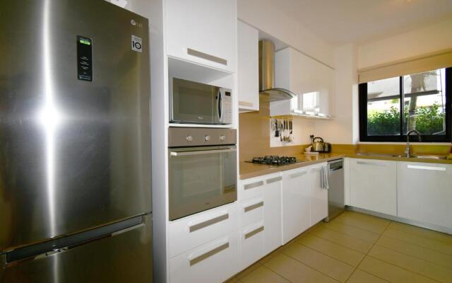 Azuri Ilea 37 with private Garden