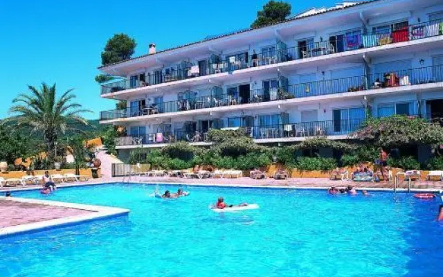 Apartamentos Cala Llevadó