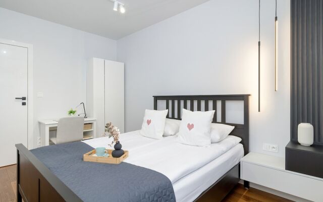 Ślusarska Apartment by Renters Prestige